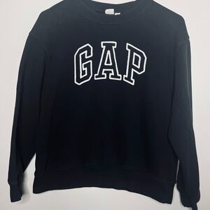 GAP Women’s Black Crewneck Sweatshirt